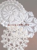 ドイツの 古い鍵編みのドイリー3点